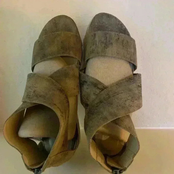 Eileen Fisher Metallic Sandals - Picture 2 of 6